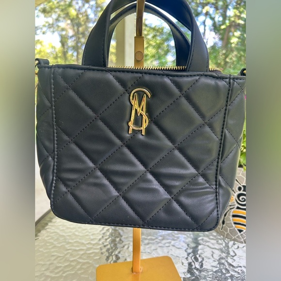 STEVE MADDEN-Chic faux leather Black Quilted crossbody. - Picture 1 of 6